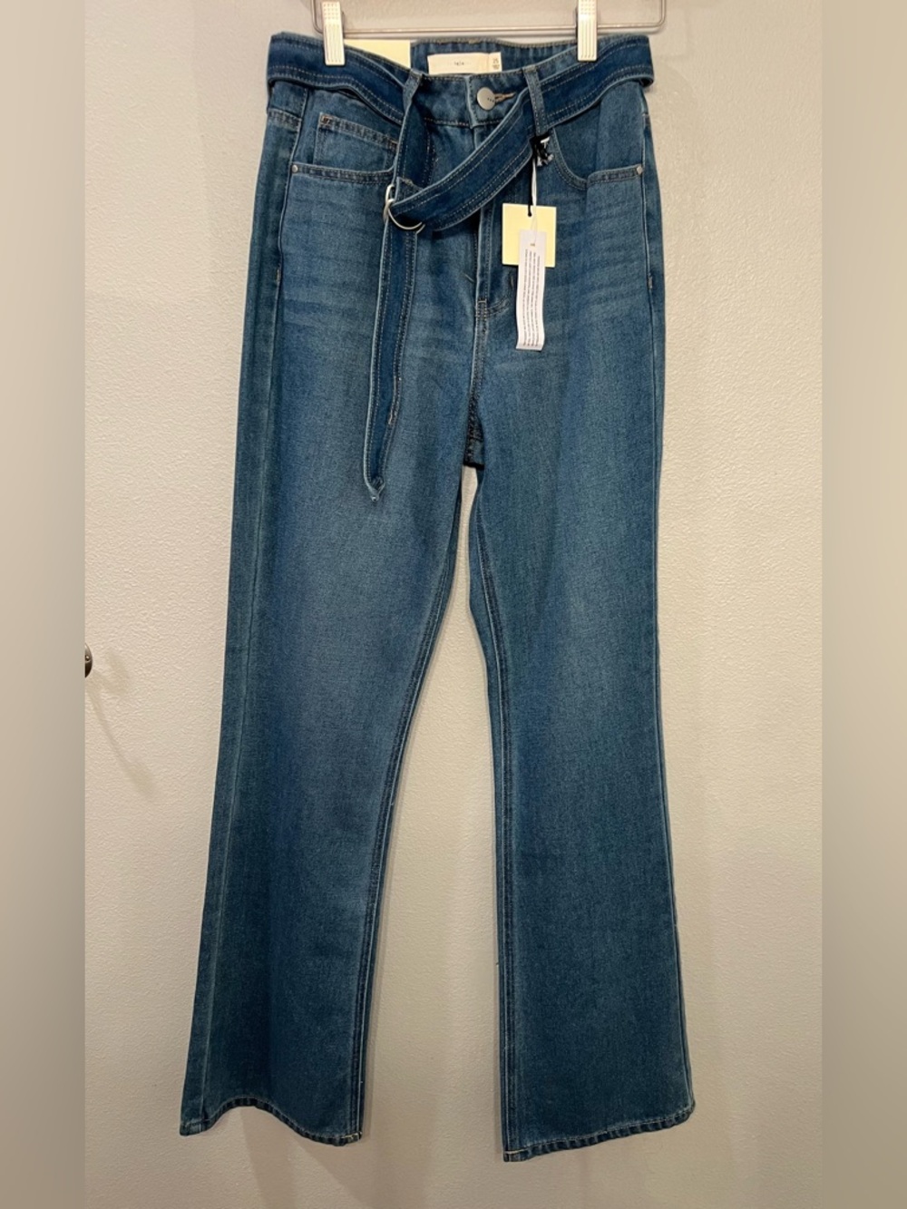 Women's High-Rise Wide-Leg Jeans with Belt - Blue